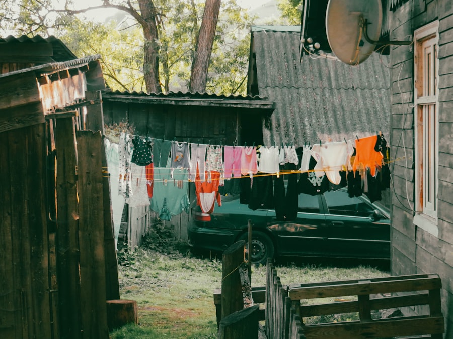Photo man washing office
